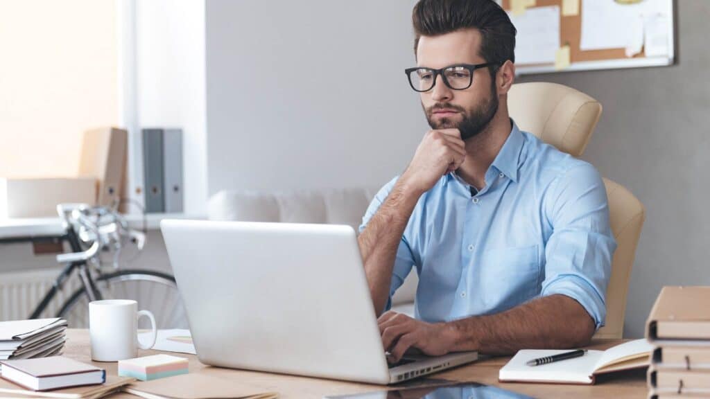 saas sales commission featured image