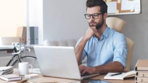 saas sales commission featured image