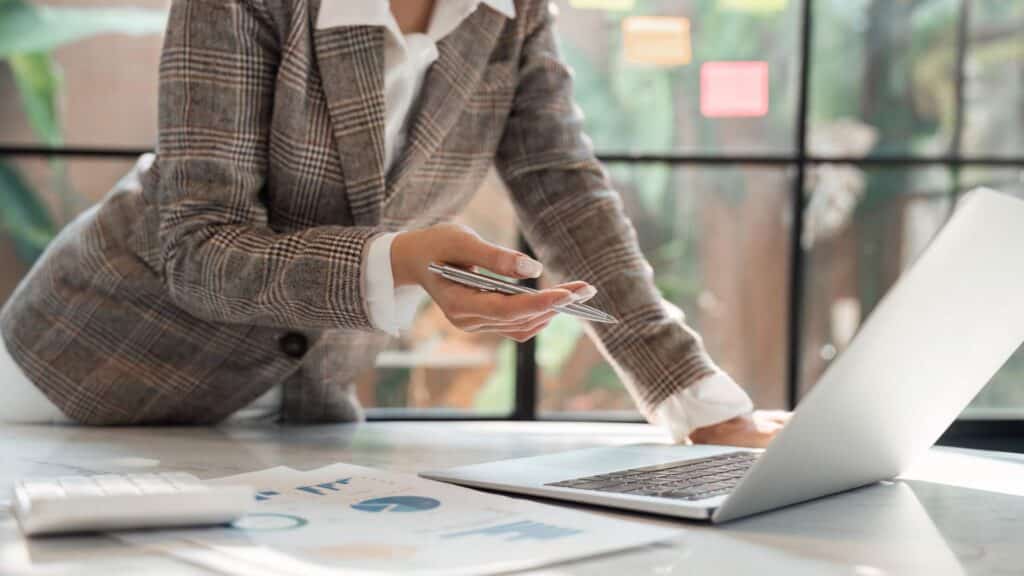 sales plan example featured image