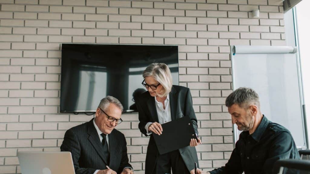 AI forecasting vs. human forecasting