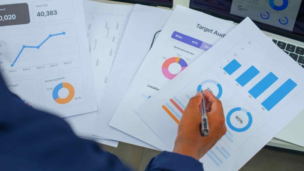 first-touch vs last-touch attribution featured image