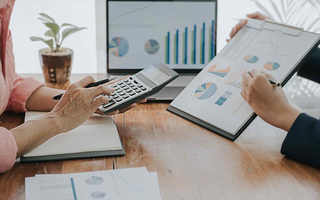 What Is a Deal Desk? The Revenue Operations Guide to Faster, Smarter Deal Execution